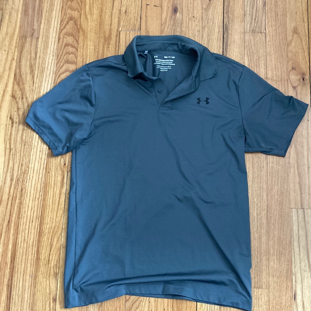 Men’s collared short sleeve shirt